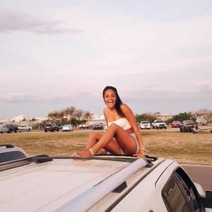 Meet your Posher, Sharon